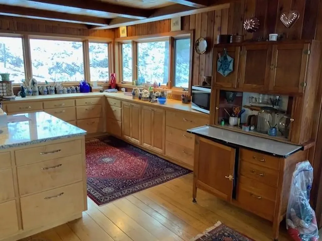 1605 Kingdom Road Vershire VT 05079