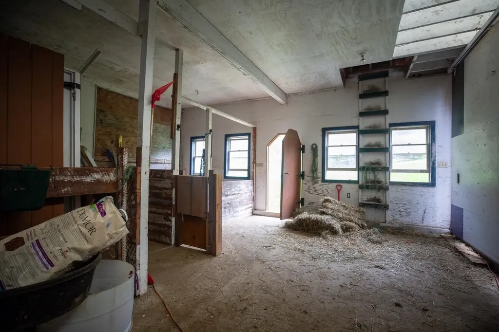 1605 Kingdom Road Vershire VT 05079