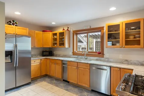 166 Appletree Point Road Burlington VT 05408