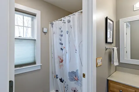 166 Appletree Point Road Burlington VT 05408