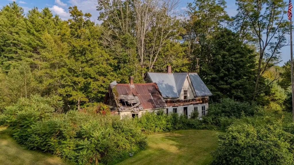 22 Plaisted Road Campton NH 03223