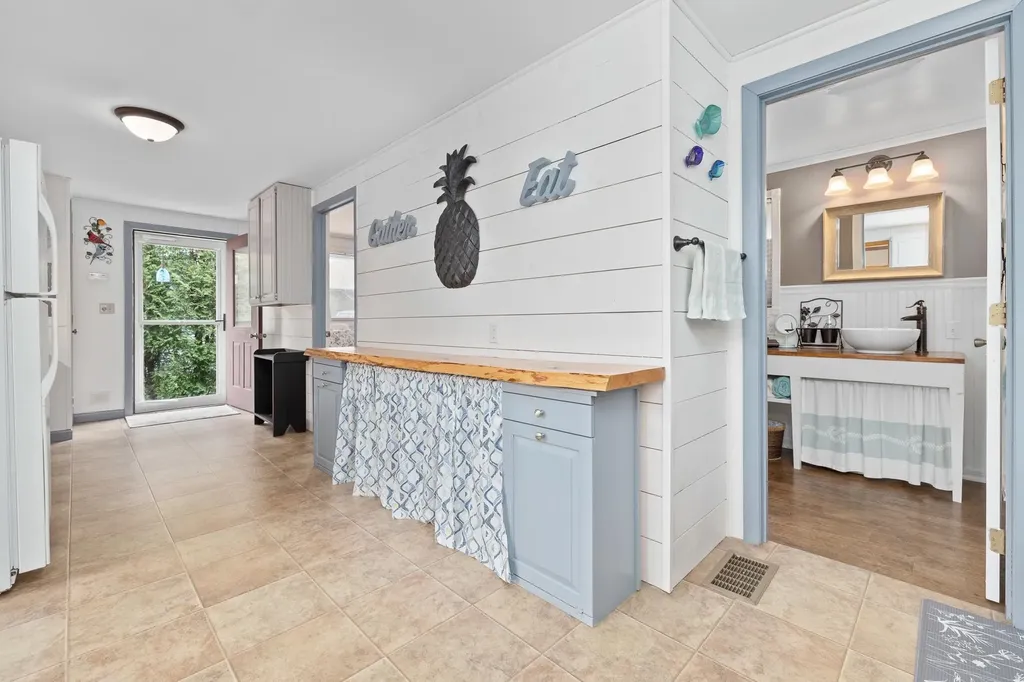 3322 Route 2 W Danville VT 05873