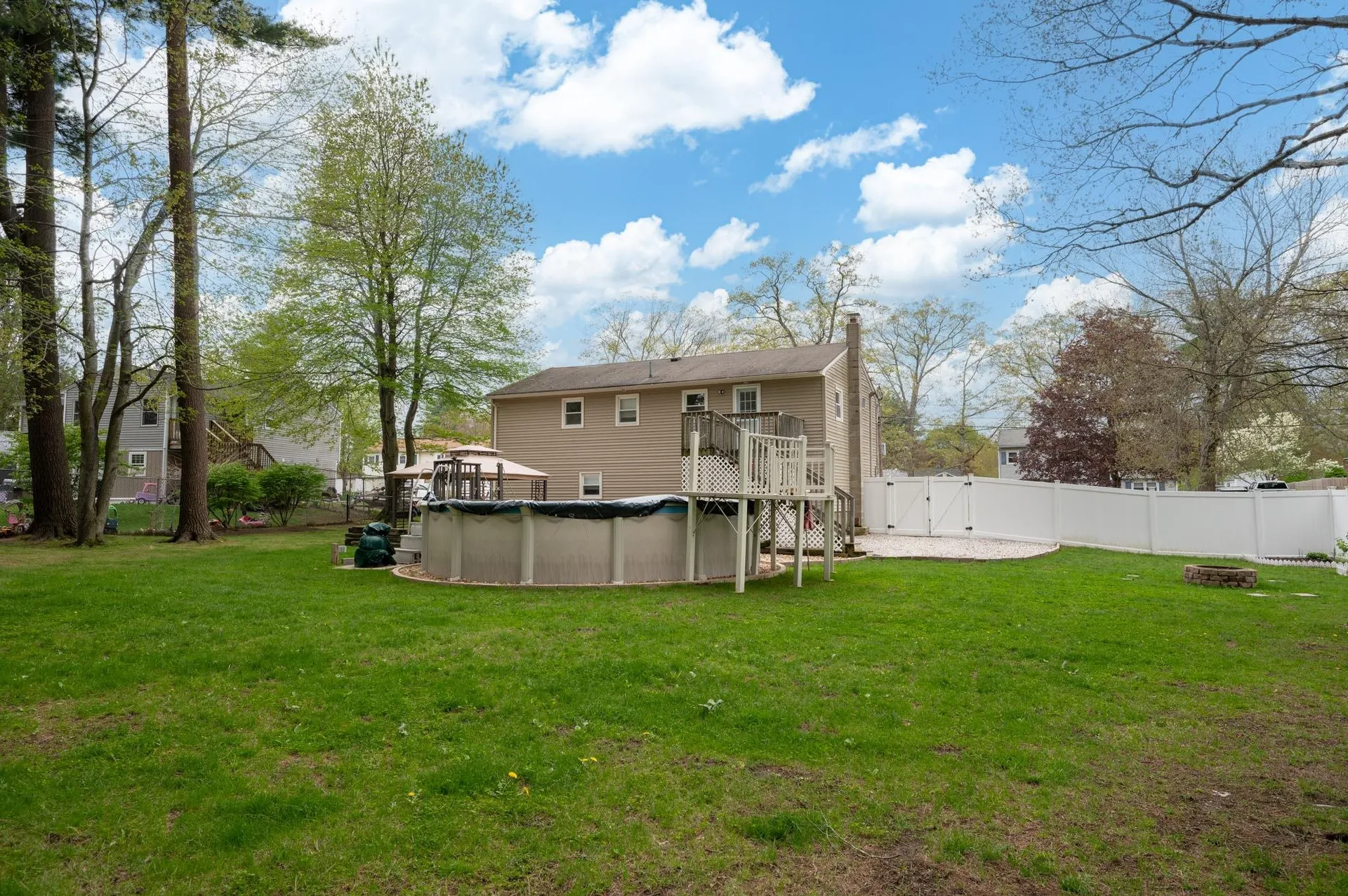 23 Meisner Road Salem NH 03079