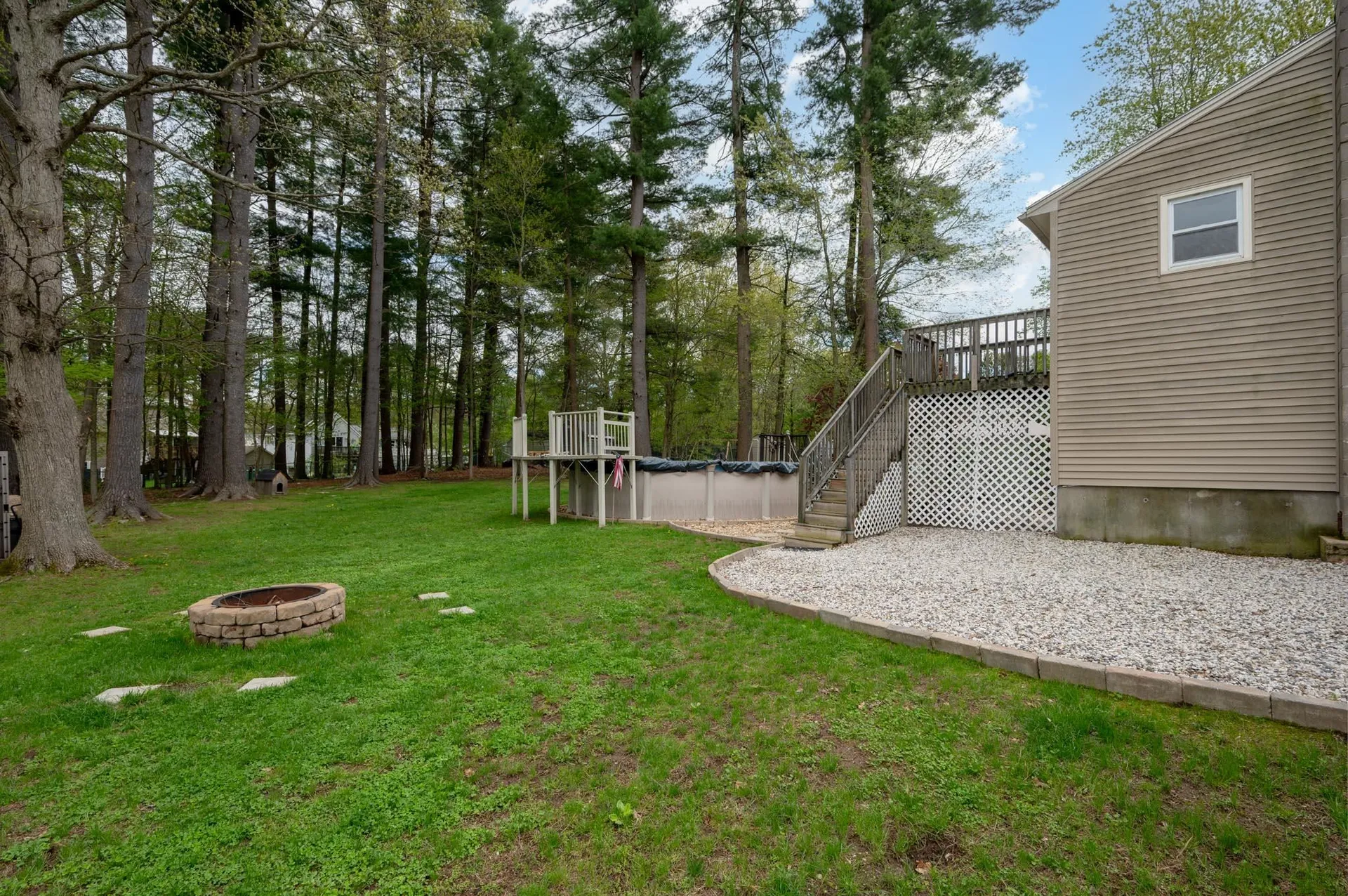 23 Meisner Road Salem NH 03079