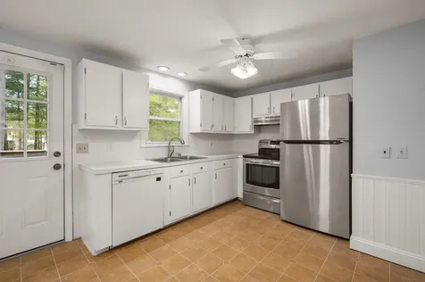 23 Meisner Road Salem NH 03079