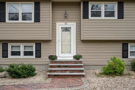 23 Meisner Road Salem NH 03079