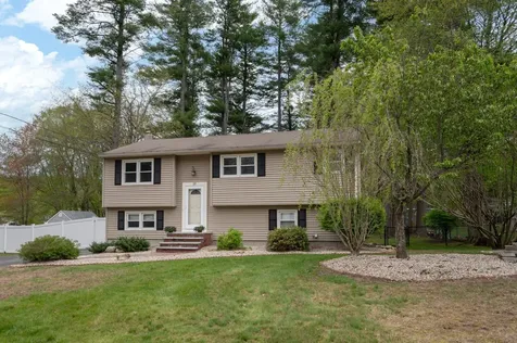 23 Meisner Road Salem NH 03079