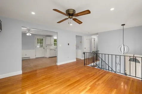 23 Meisner Road Salem NH 03079