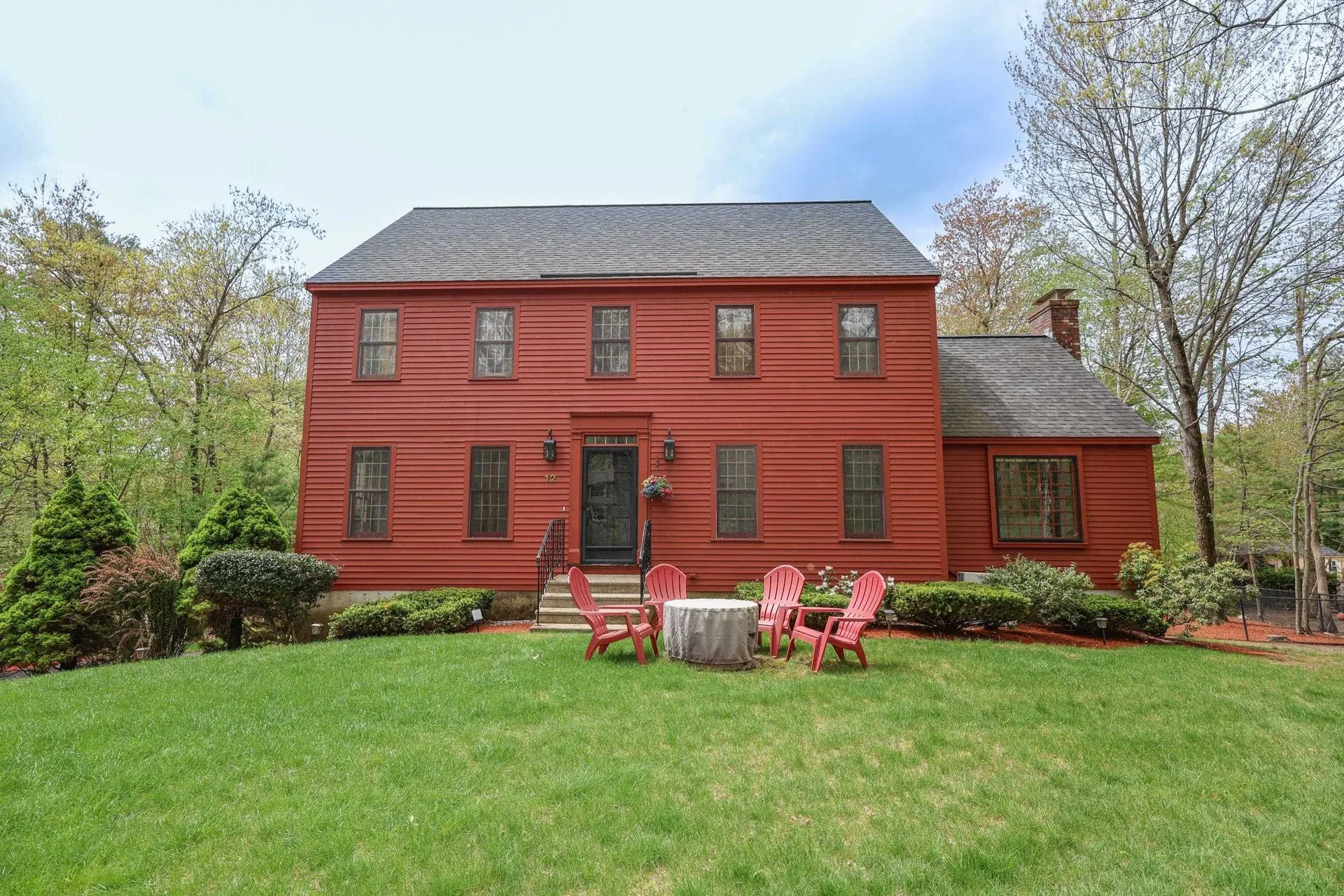 12 Village Brook Lane Derry NH 03038