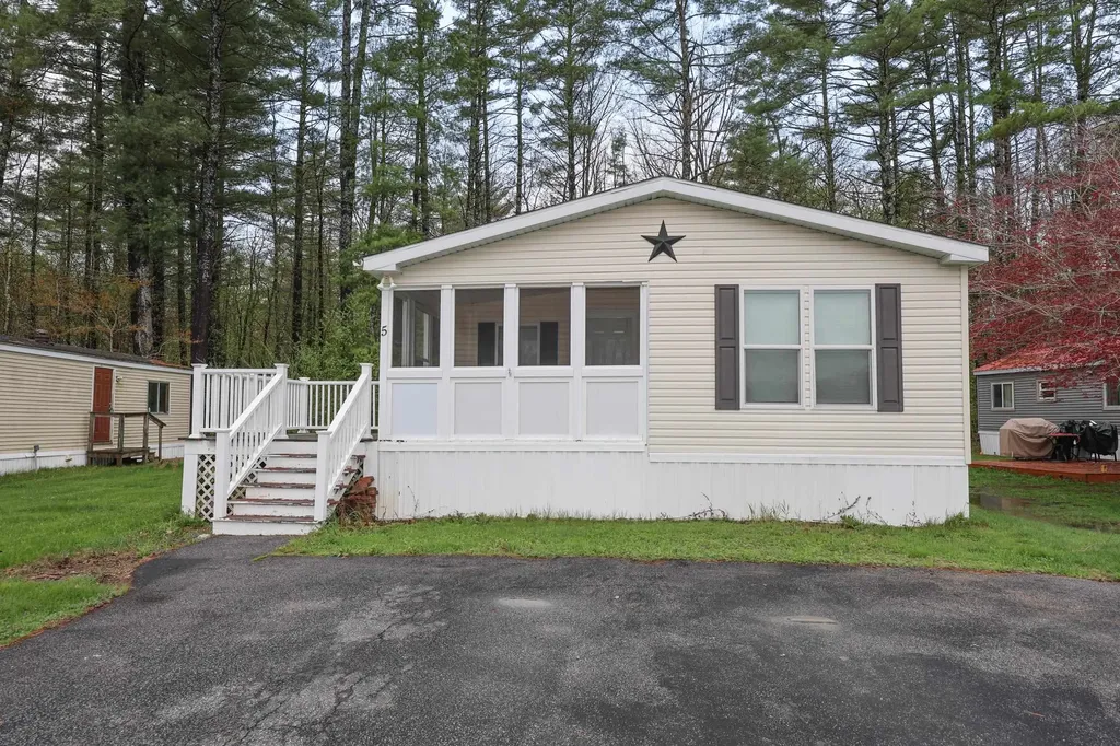 5 Chancellor Drive Concord NH 03303