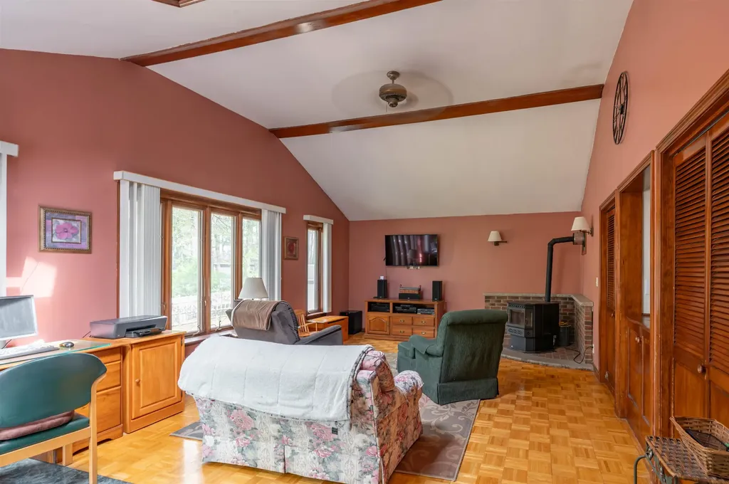 8 Sequoia Lane Plaistow NH 03865