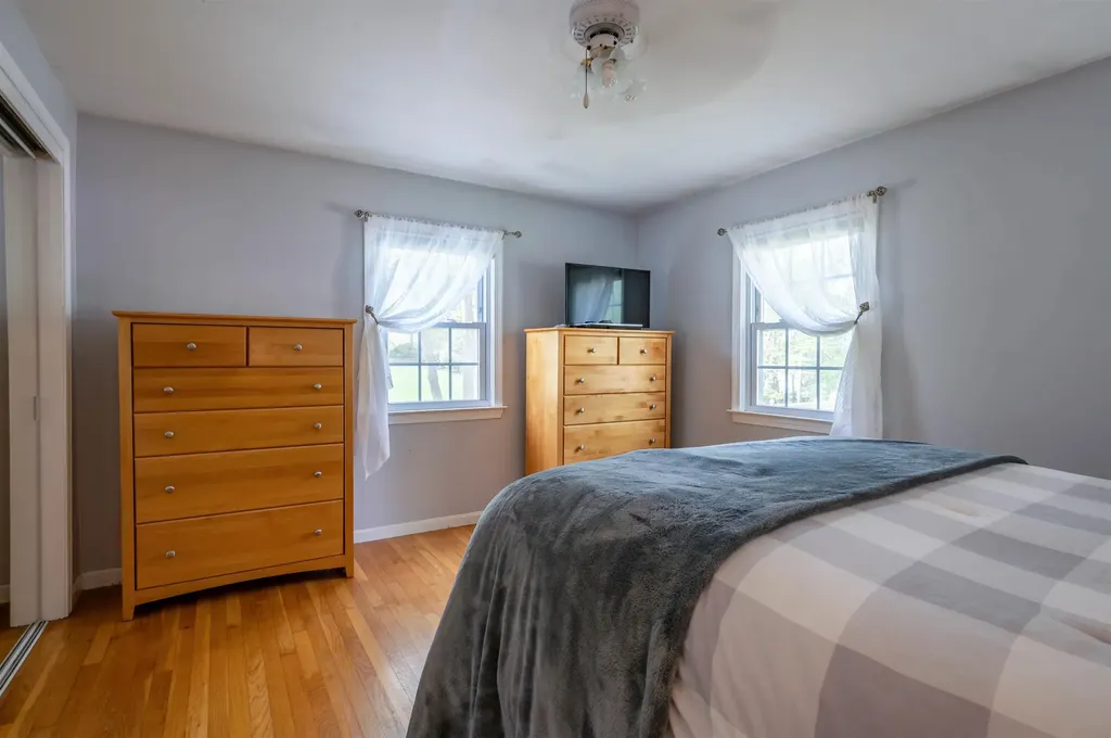 8 Sequoia Lane Plaistow NH 03865