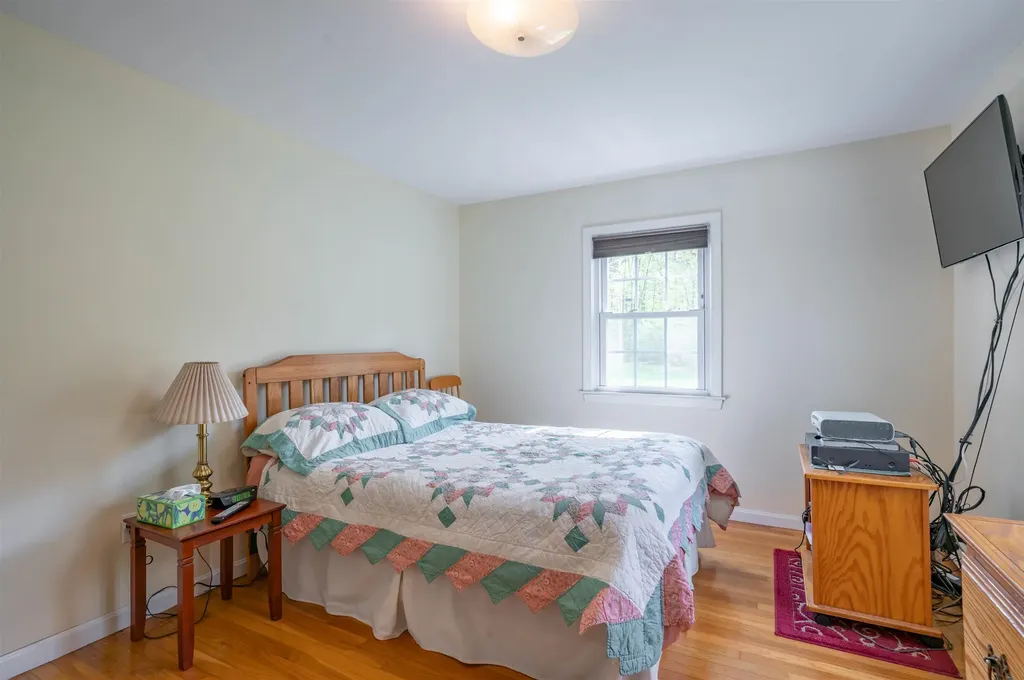 8 Sequoia Lane Plaistow NH 03865