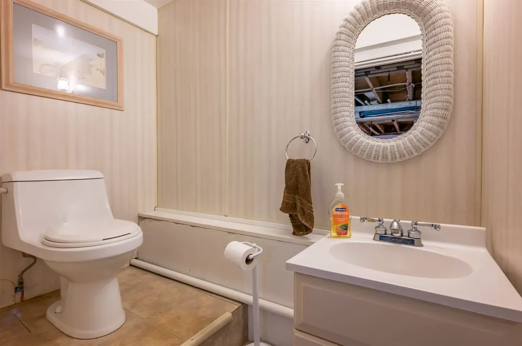 8 Sequoia Lane Plaistow NH 03865