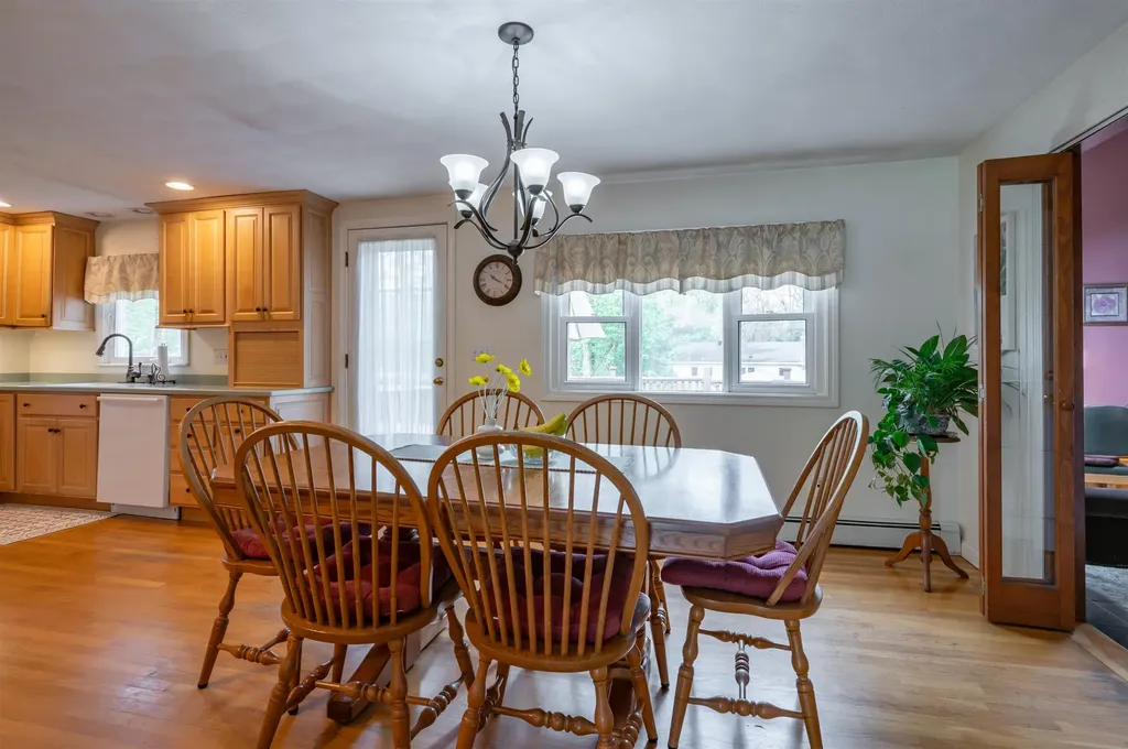 8 Sequoia Lane Plaistow NH 03865