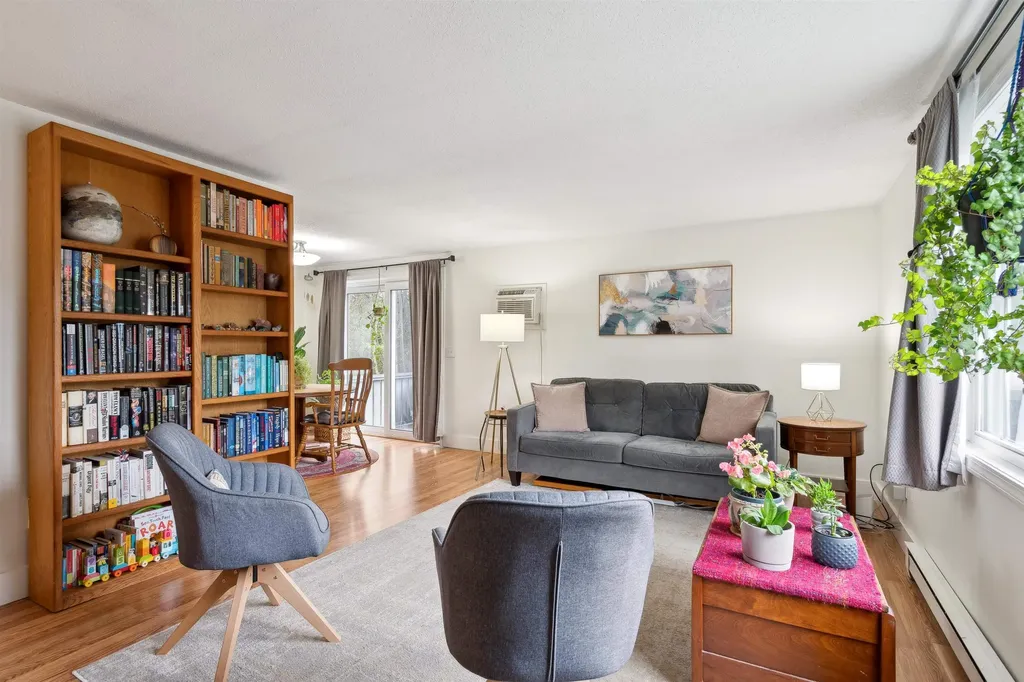 2 Candlelight Terrace Hartford VT 05001