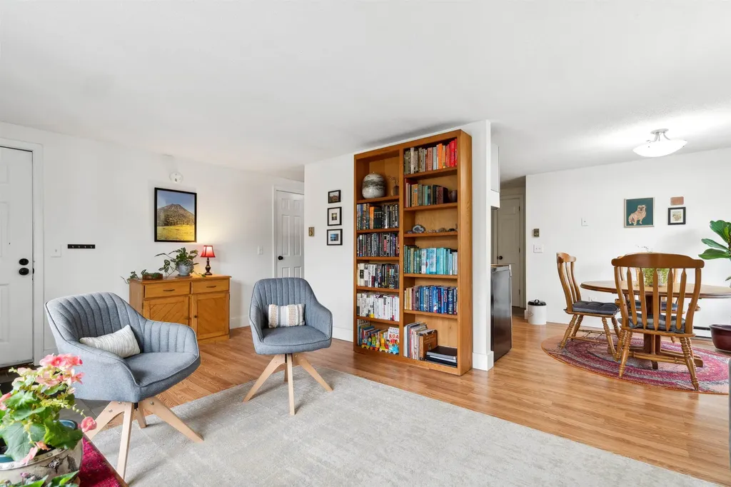 2 Candlelight Terrace Hartford VT 05001