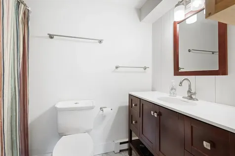 2 Candlelight Terrace Hartford VT 05001