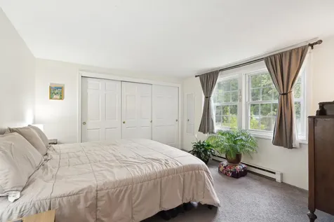 2 Candlelight Terrace Hartford VT 05001