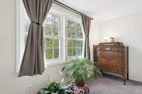 2 Candlelight Terrace Hartford VT 05001