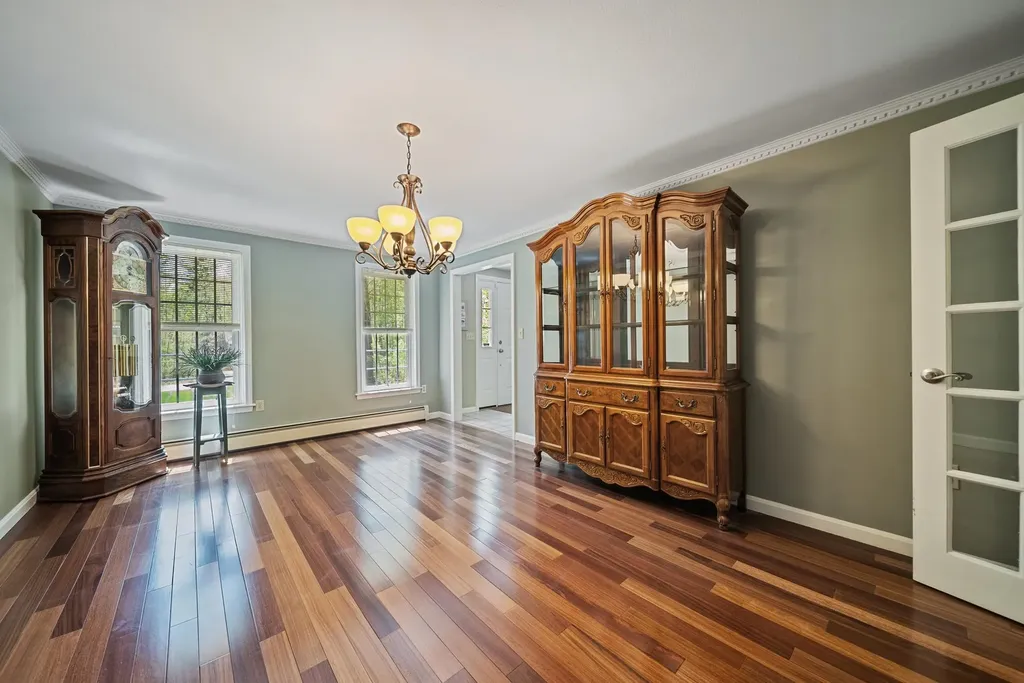 7 Modean Drive Derry NH 03038