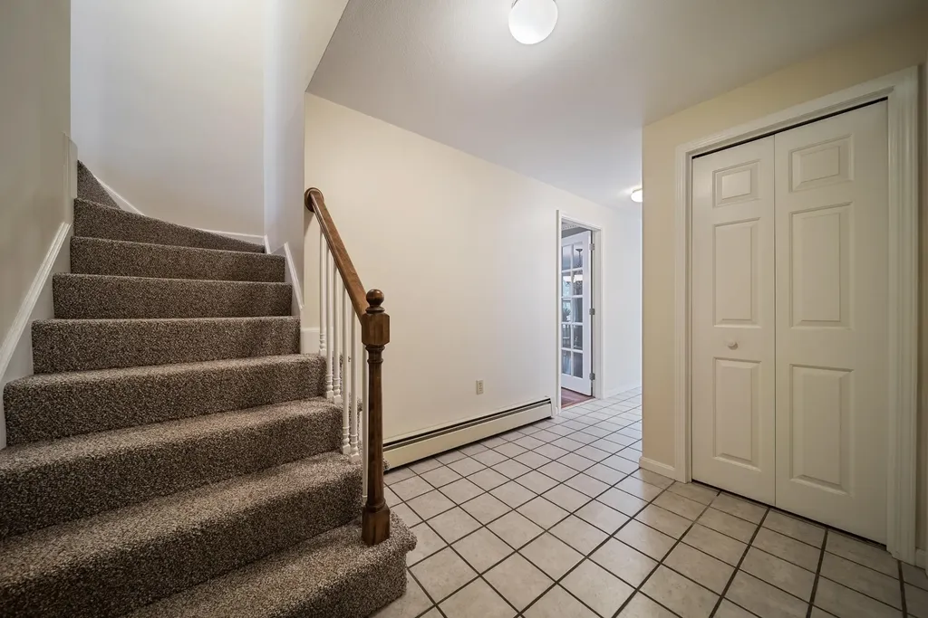 7 Modean Drive Derry NH 03038