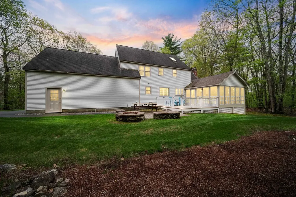 7 Modean Drive Derry NH 03038