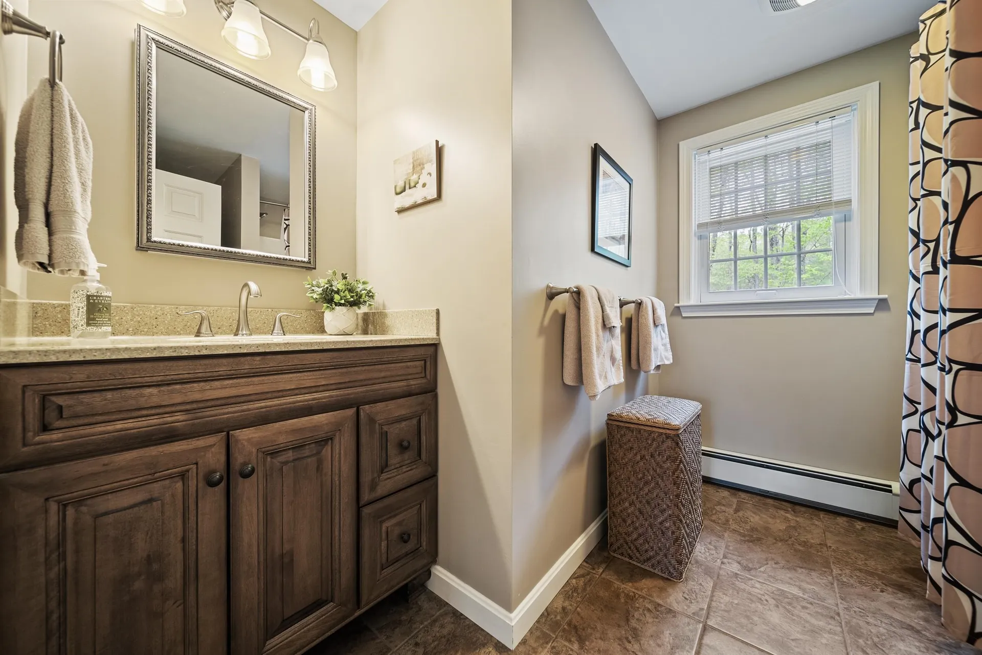 7 Modean Drive Derry NH 03038