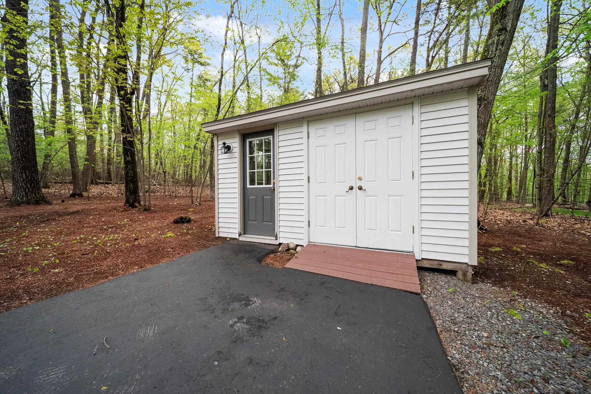 7 Modean Drive Derry NH 03038