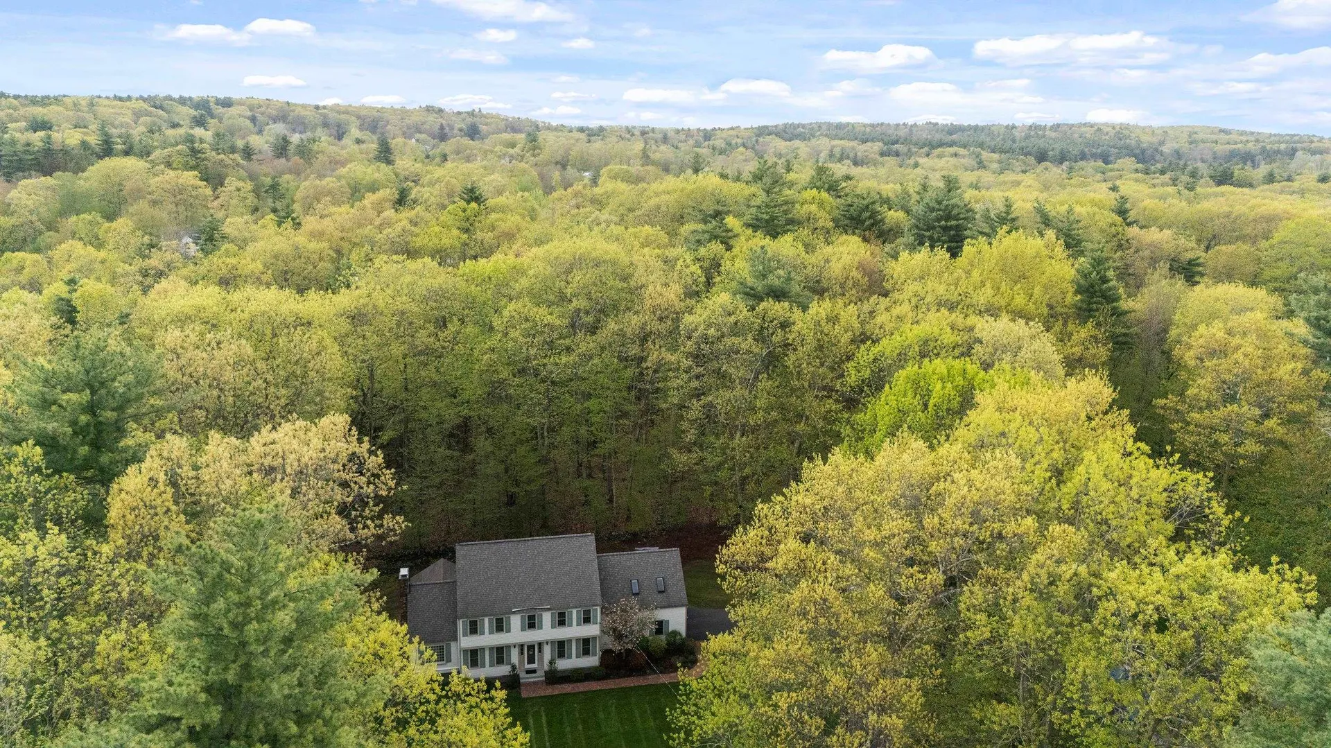 7 Modean Drive Derry NH 03038