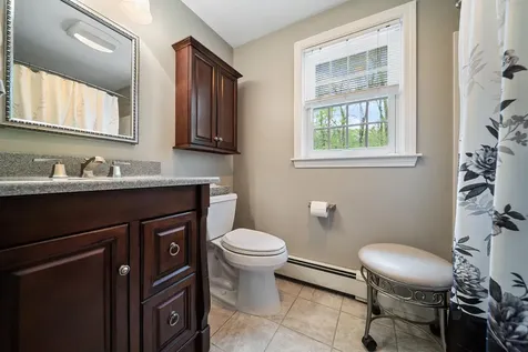 7 Modean Drive Derry NH 03038