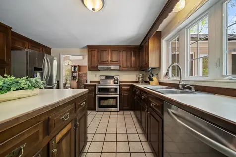 7 Modean Drive Derry NH 03038