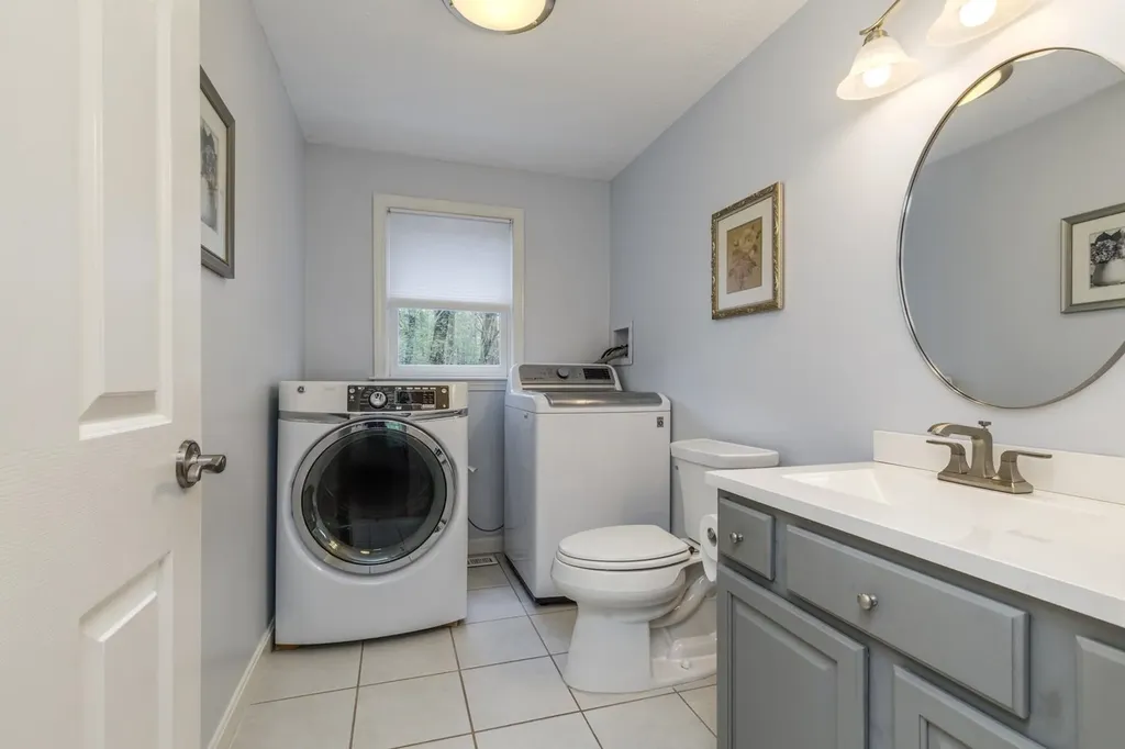 4 Muscovy Drive Litchfield NH 03052