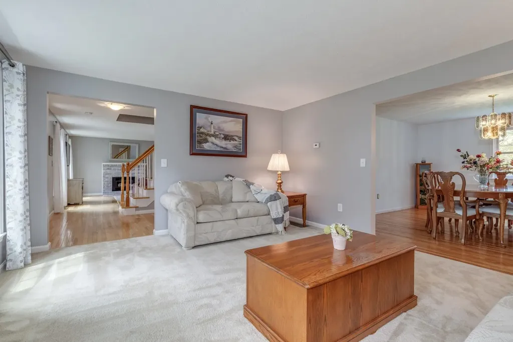 4 Muscovy Drive Litchfield NH 03052