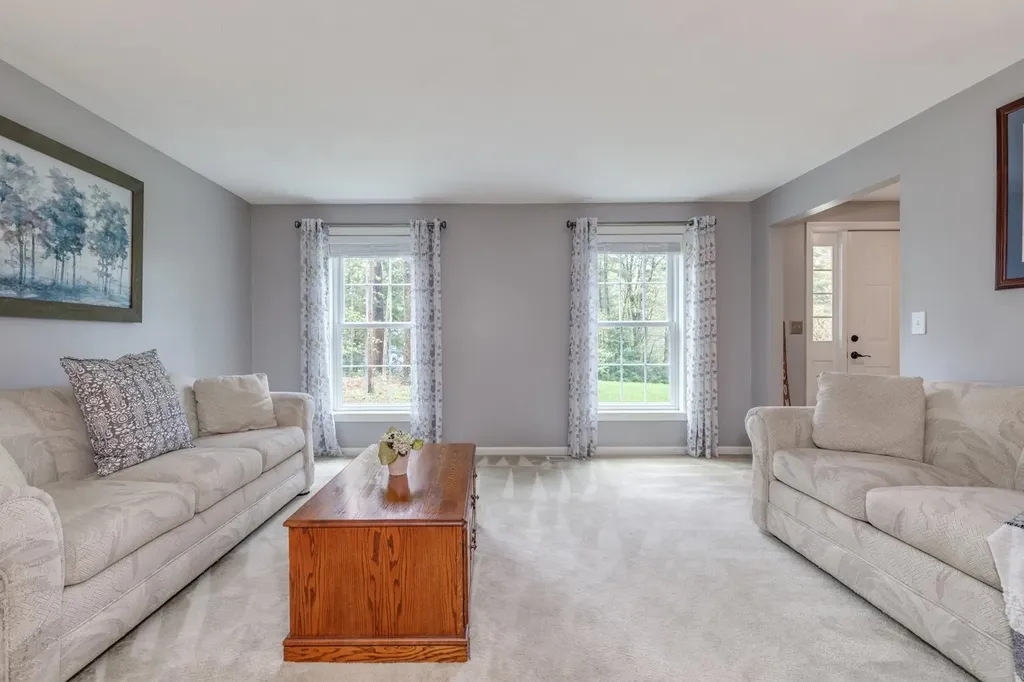 4 Muscovy Drive Litchfield NH 03052