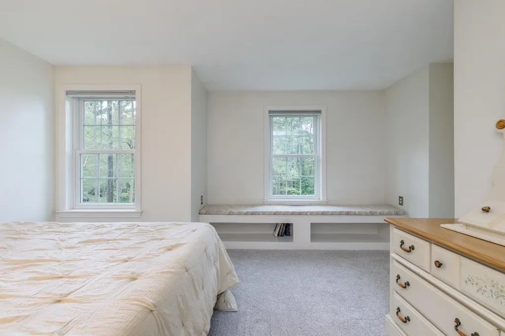 4 Muscovy Drive Litchfield NH 03052