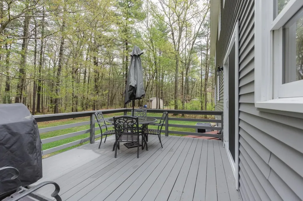 4 Muscovy Drive Litchfield NH 03052