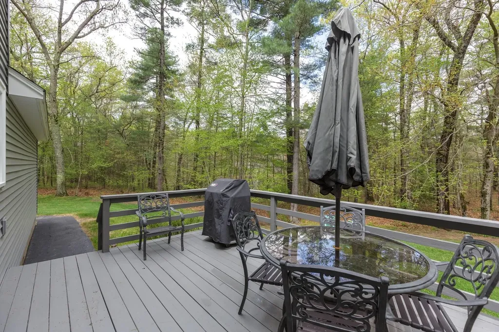 4 Muscovy Drive Litchfield NH 03052