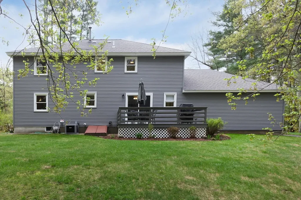 4 Muscovy Drive Litchfield NH 03052