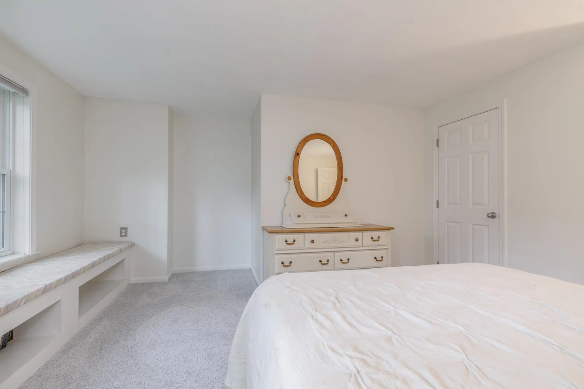 4 Muscovy Drive Litchfield NH 03052