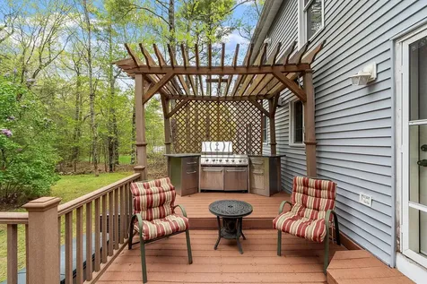 13 Aladdin Road Windham NH 03087