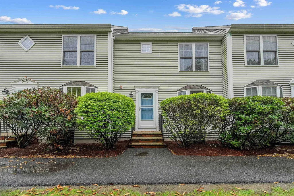 15 Elm Street Derry NH 03038