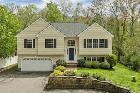 31 Danville Road Hampstead NH 03826
