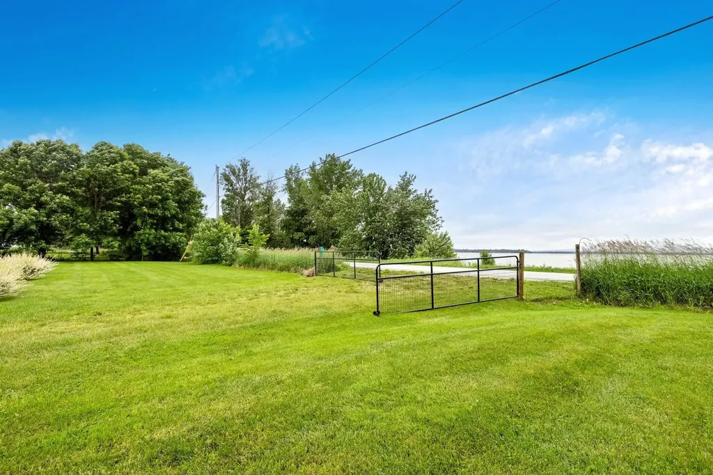 2657 West Shore Road Alburgh VT 05440