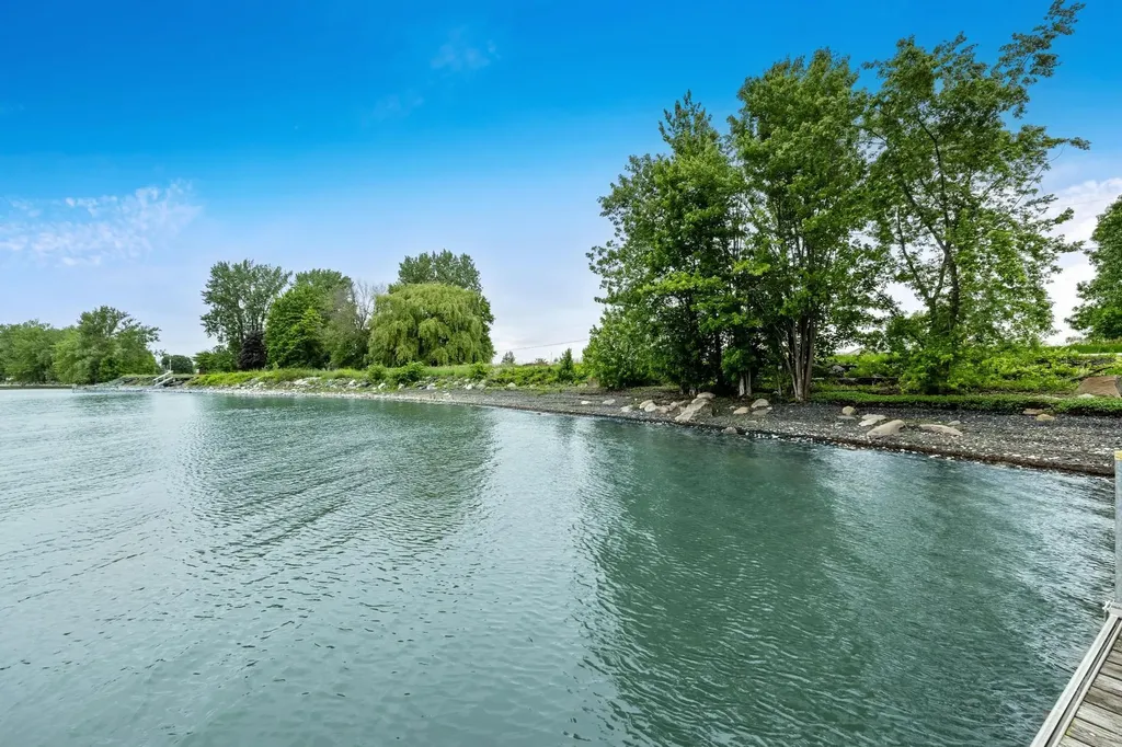 2657 West Shore Road Alburgh VT 05440