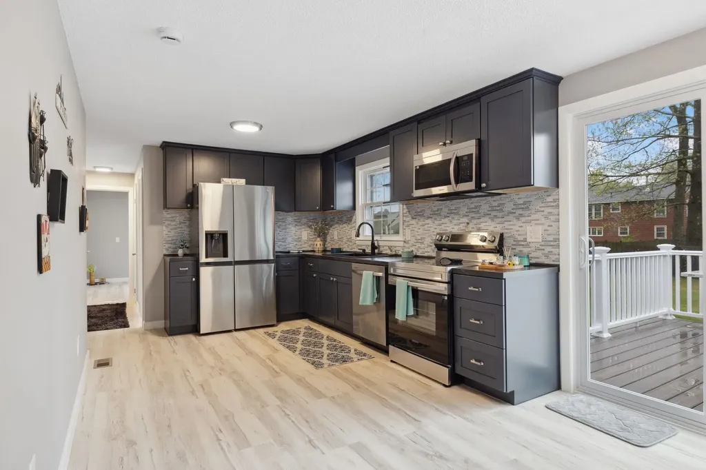 111 Sherwood Drive Manchester NH 03103