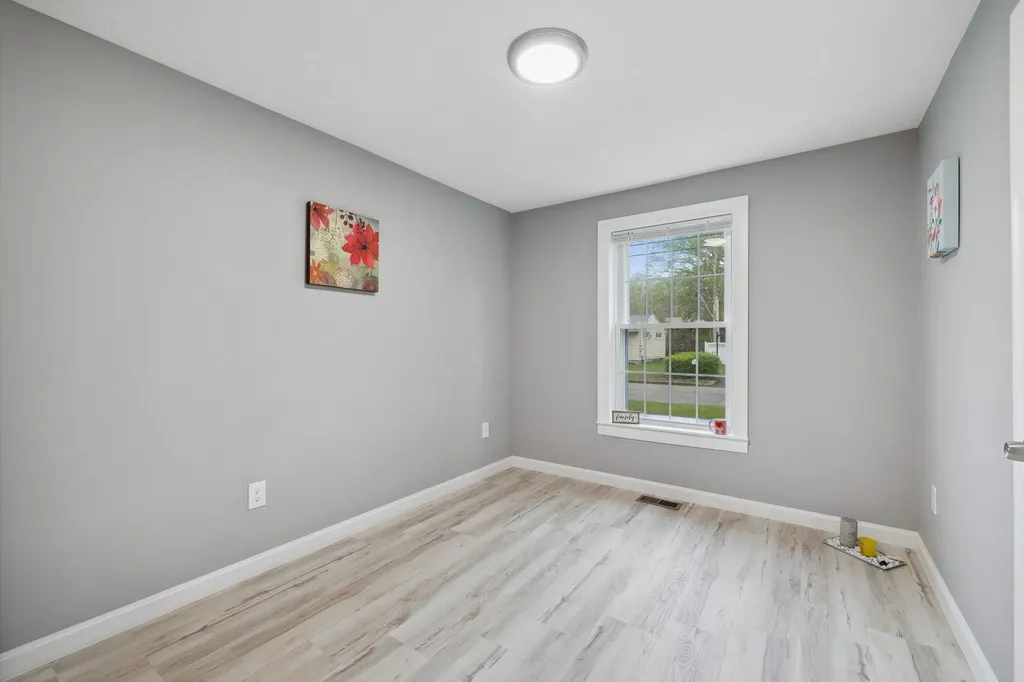 111 Sherwood Drive Manchester NH 03103