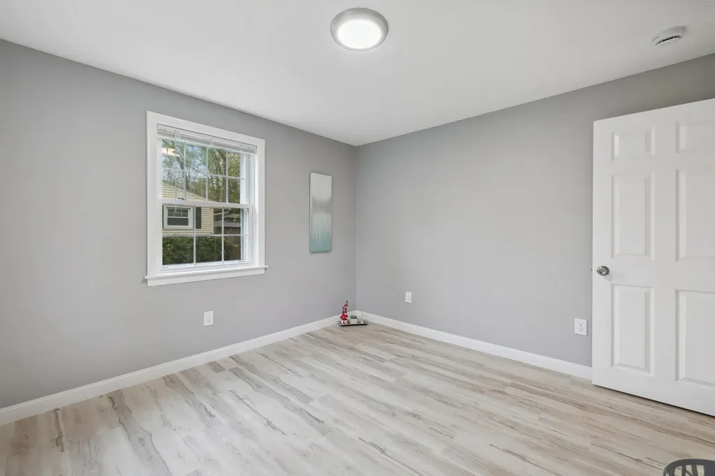 111 Sherwood Drive Manchester NH 03103