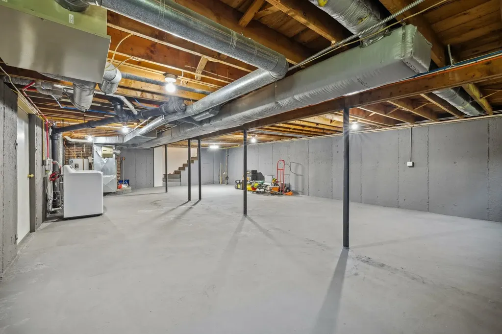 111 Sherwood Drive Manchester NH 03103