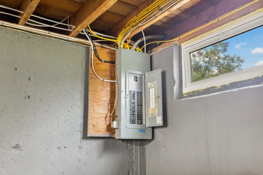 111 Sherwood Drive Manchester NH 03103